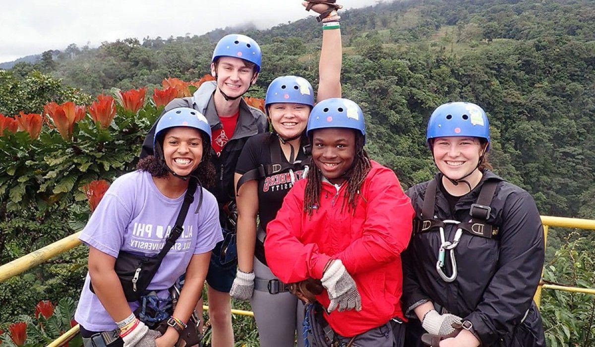 Wittenberg Students in Costa Rica